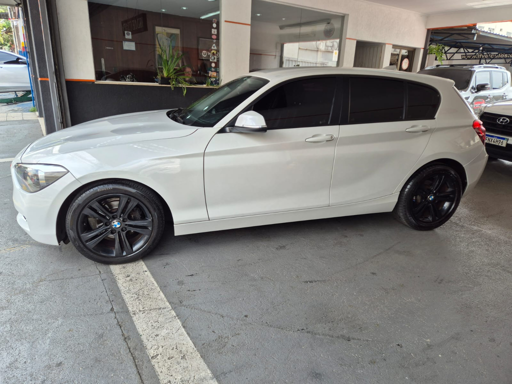 BMW 116iA Branco