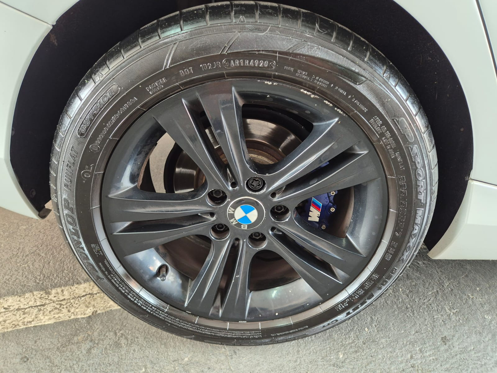 BMW 116iA Branco