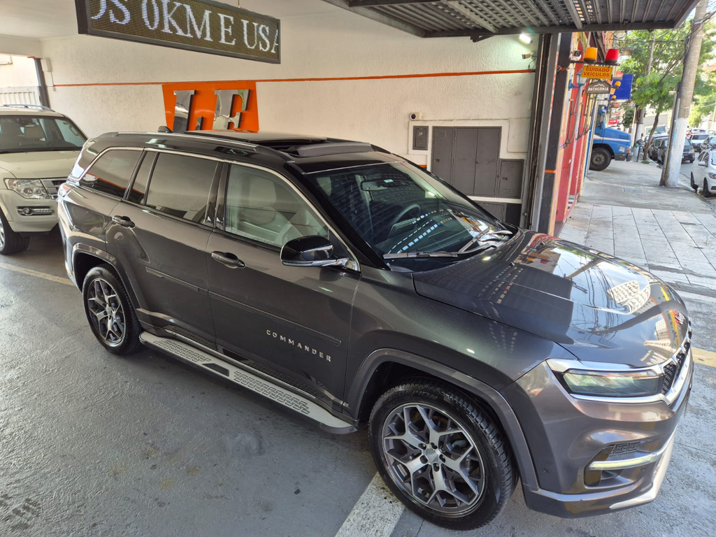 Jeep Commander Cinza