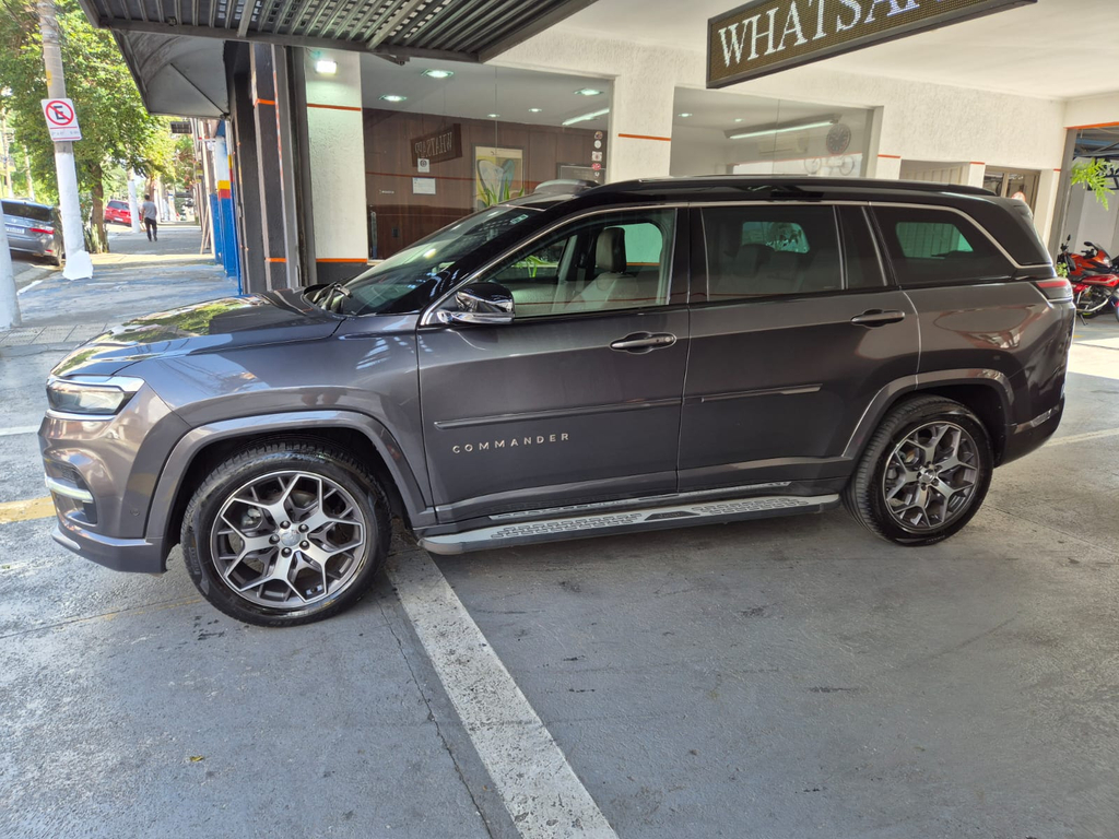 Jeep Commander Cinza