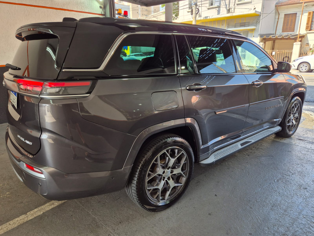 Jeep Commander Cinza
