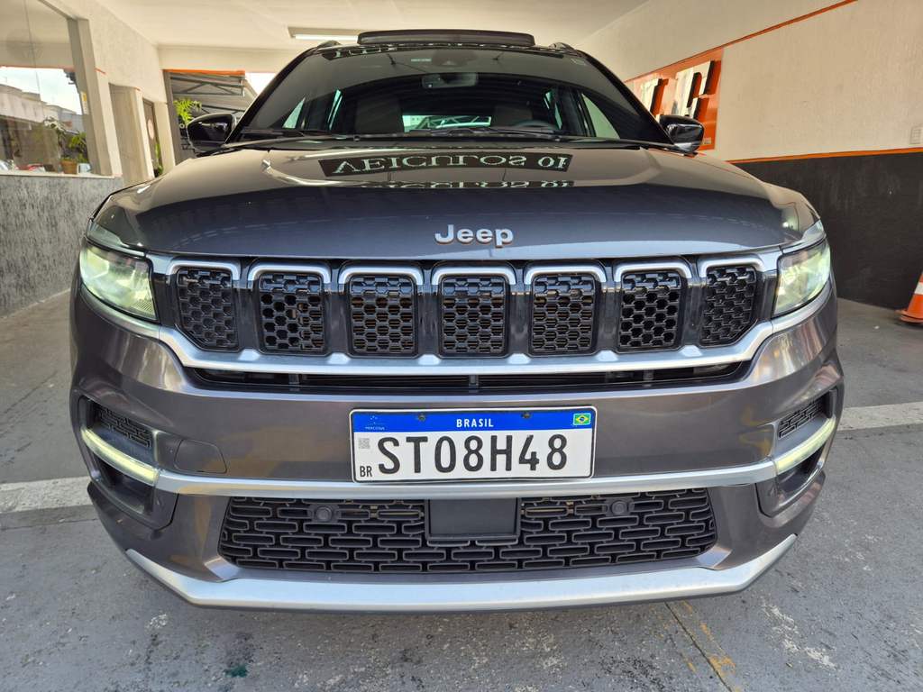 Jeep Commander Cinza