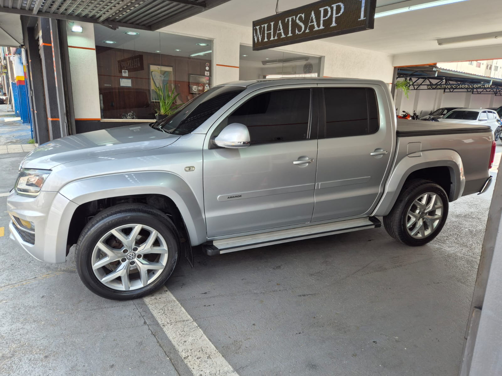 Volkswagen Amarok Prata