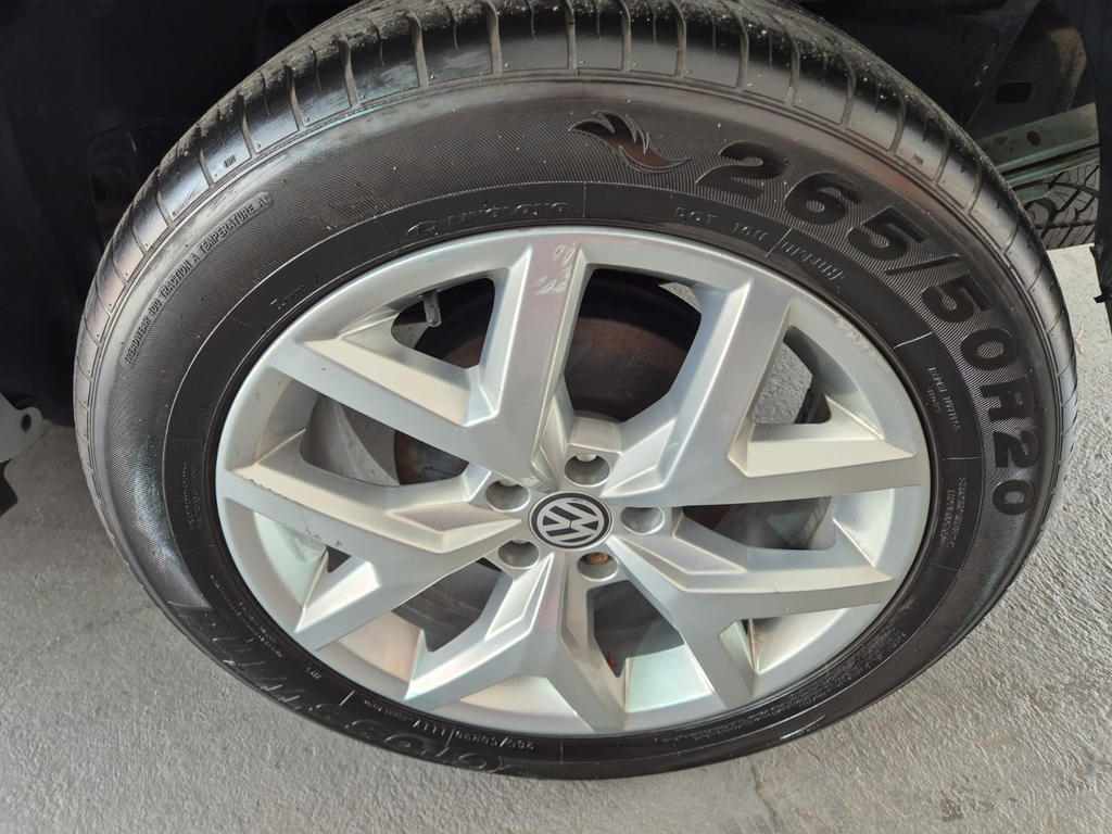 Volkswagen Amarok Prata