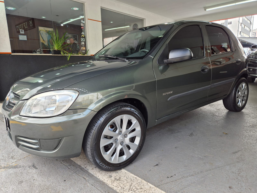 Chevrolet Celta Verde