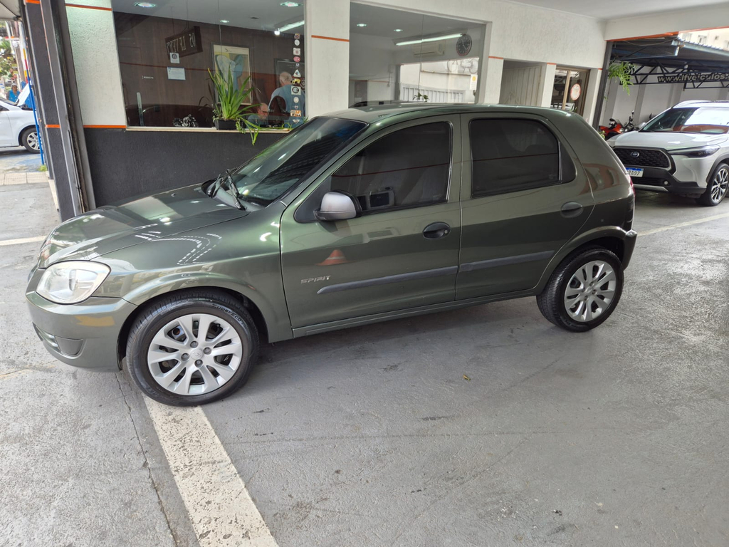 Chevrolet Celta Verde