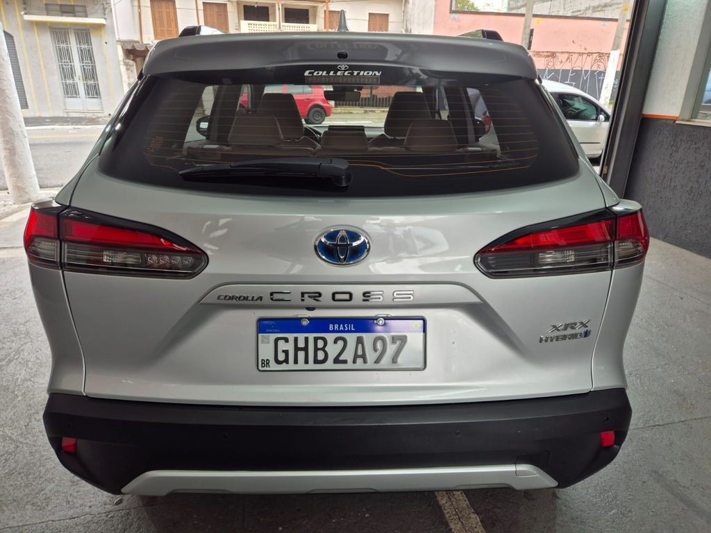 Toyota Corolla Cross Prata