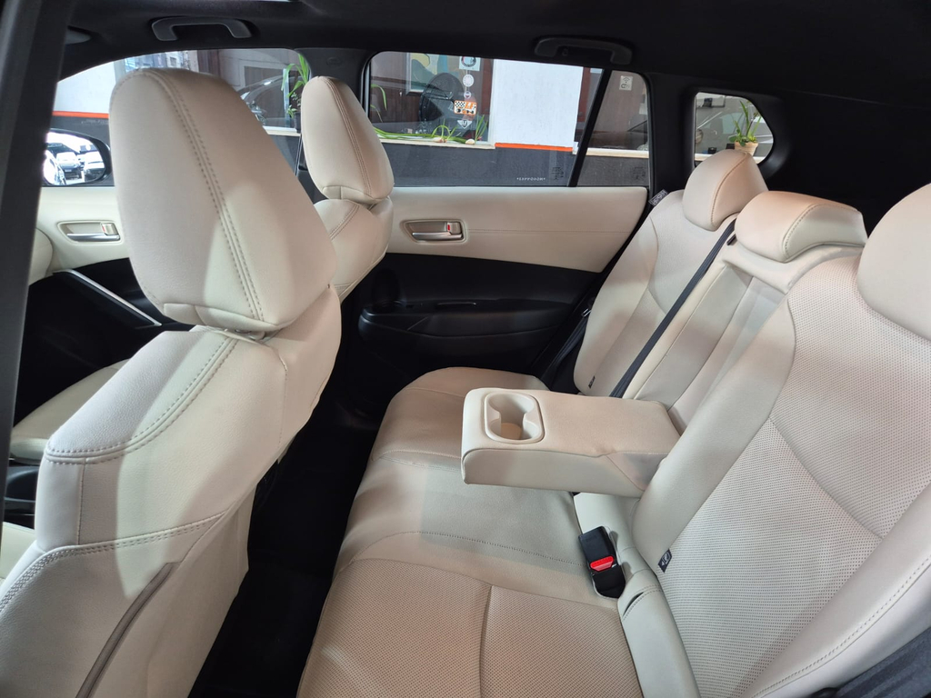 Toyota Corolla Cross Prata