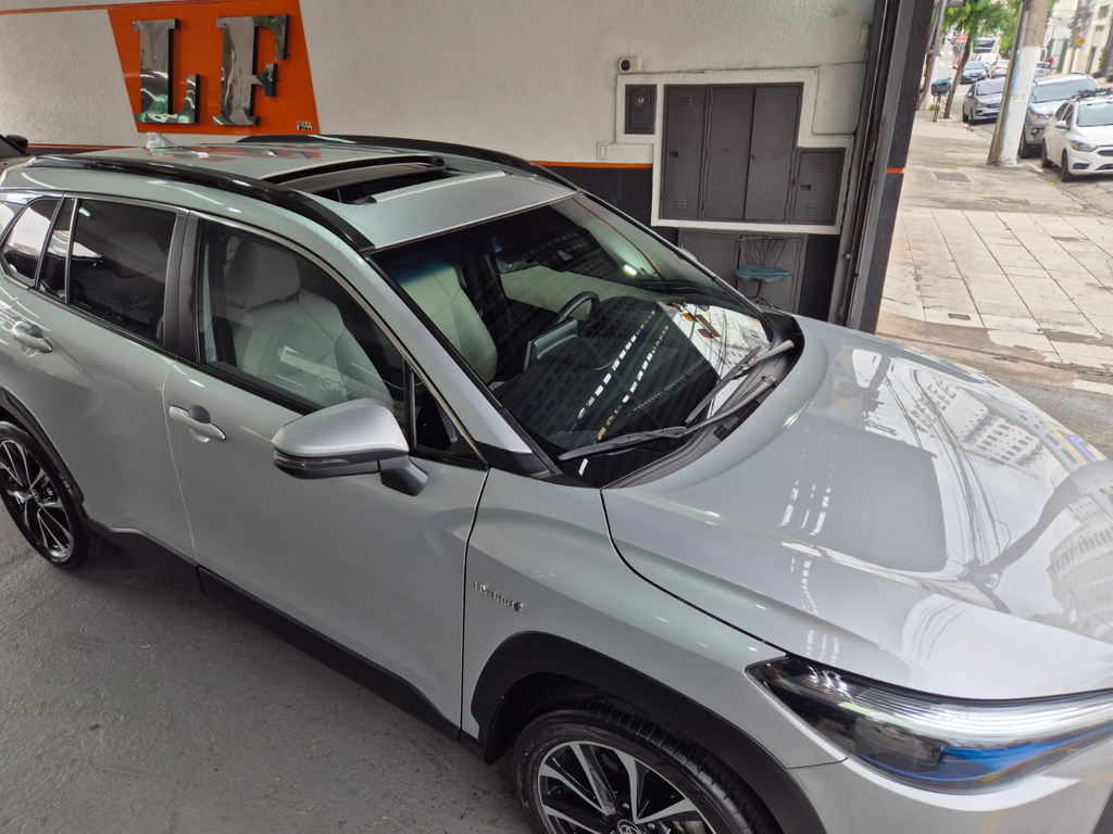 Toyota Corolla Cross Prata