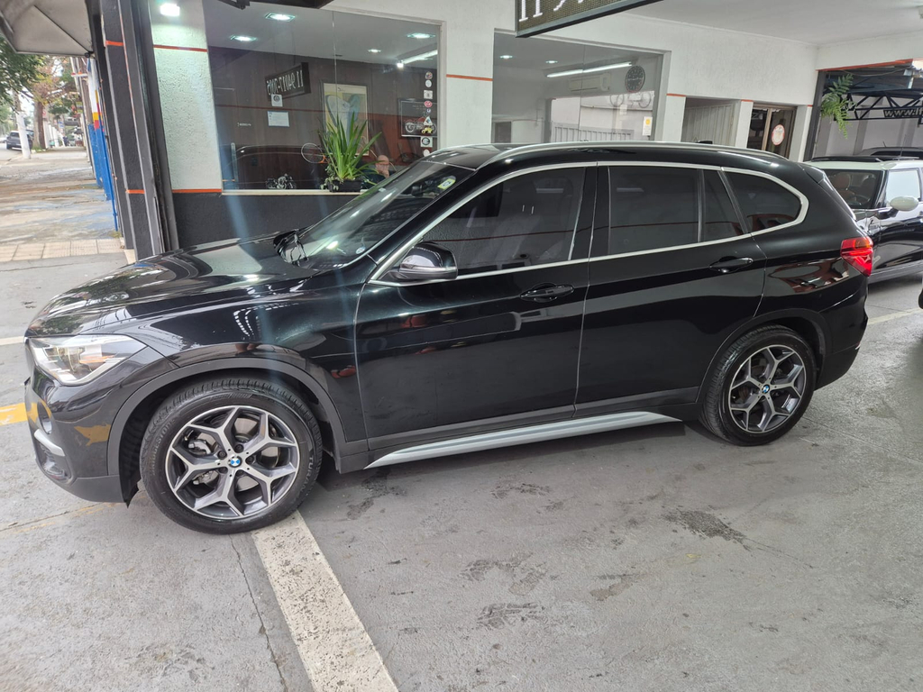 BMW X1 Preto