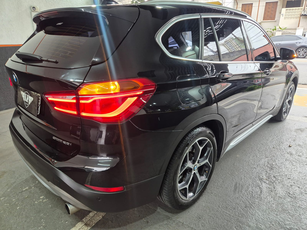 BMW X1 Preto