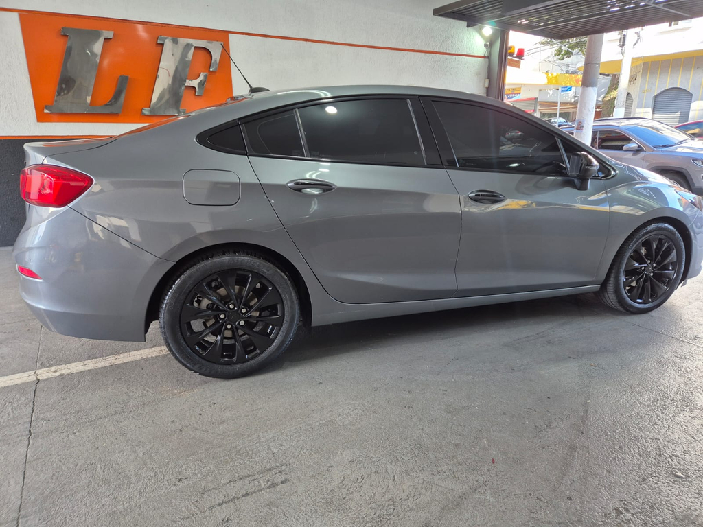 Chevrolet Cruze Sedan Cinza