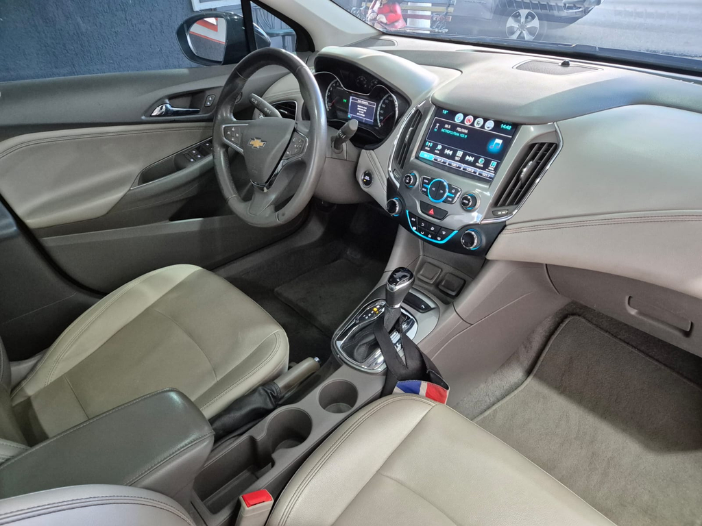 Chevrolet Cruze Sedan Cinza