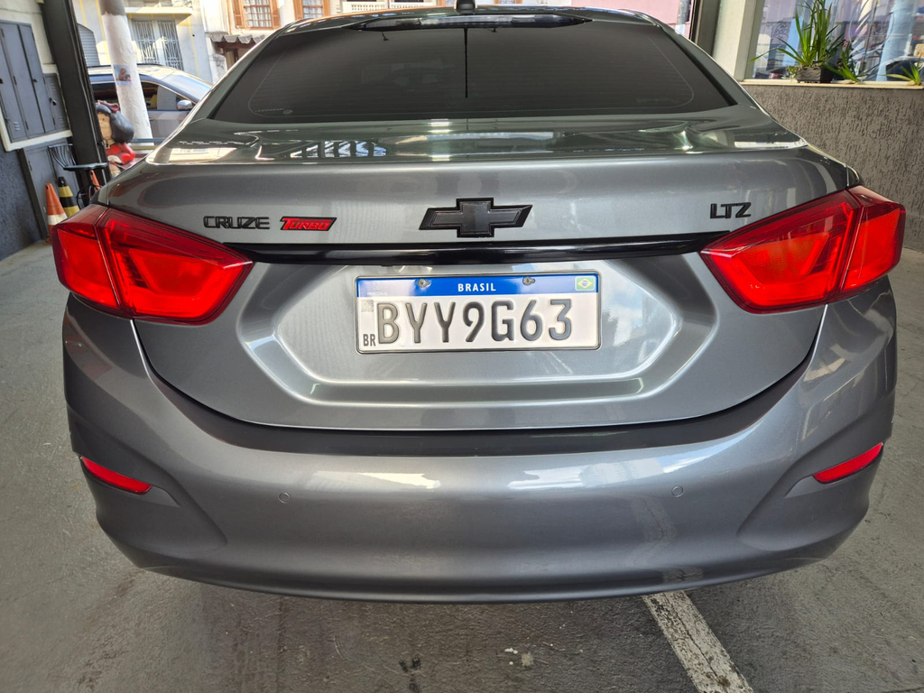 Chevrolet Cruze Sedan Cinza
