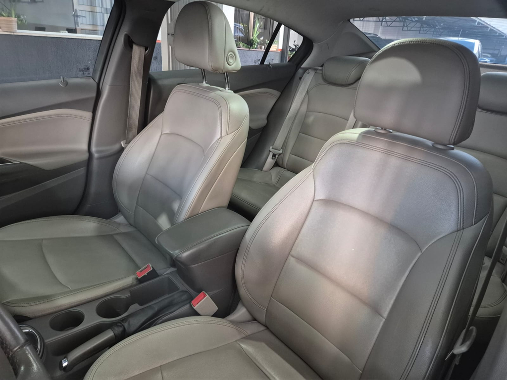 Chevrolet Cruze Sedan Cinza