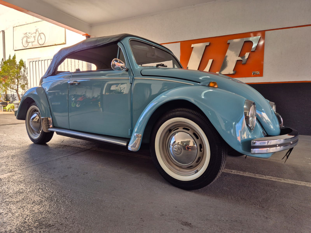 Volkswagen Fusca Azul