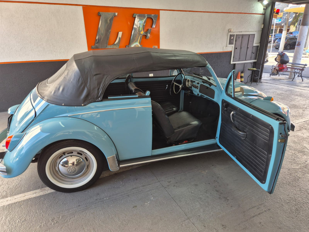 Volkswagen Fusca Azul