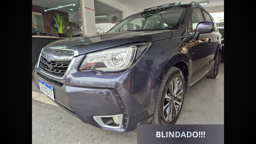 Subaru Forester Cinza