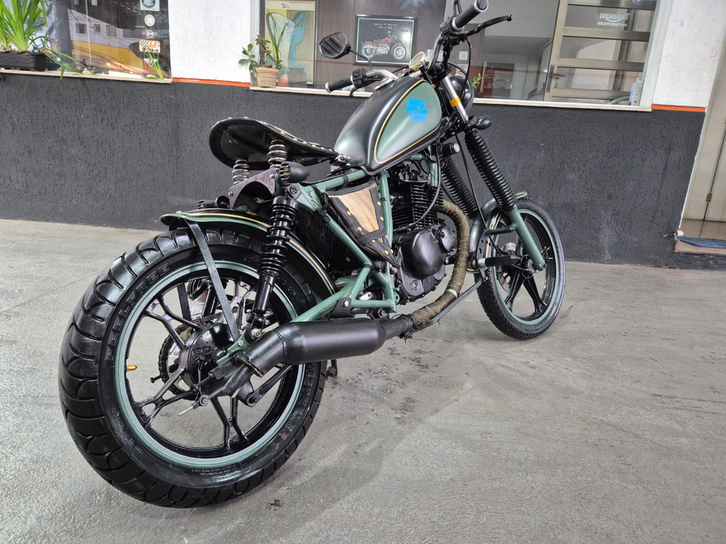 Suzuki INTRUDER Preto
