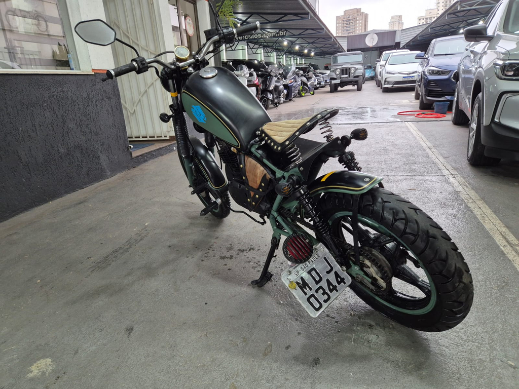 Suzuki INTRUDER Preto