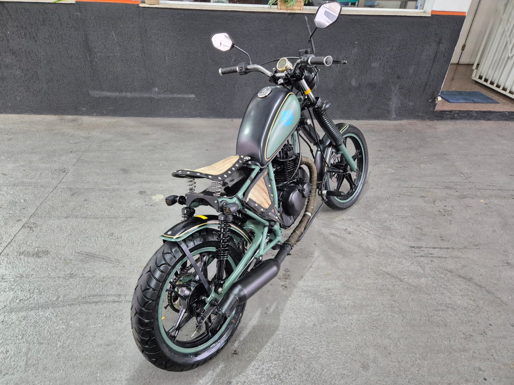 Suzuki INTRUDER Preto