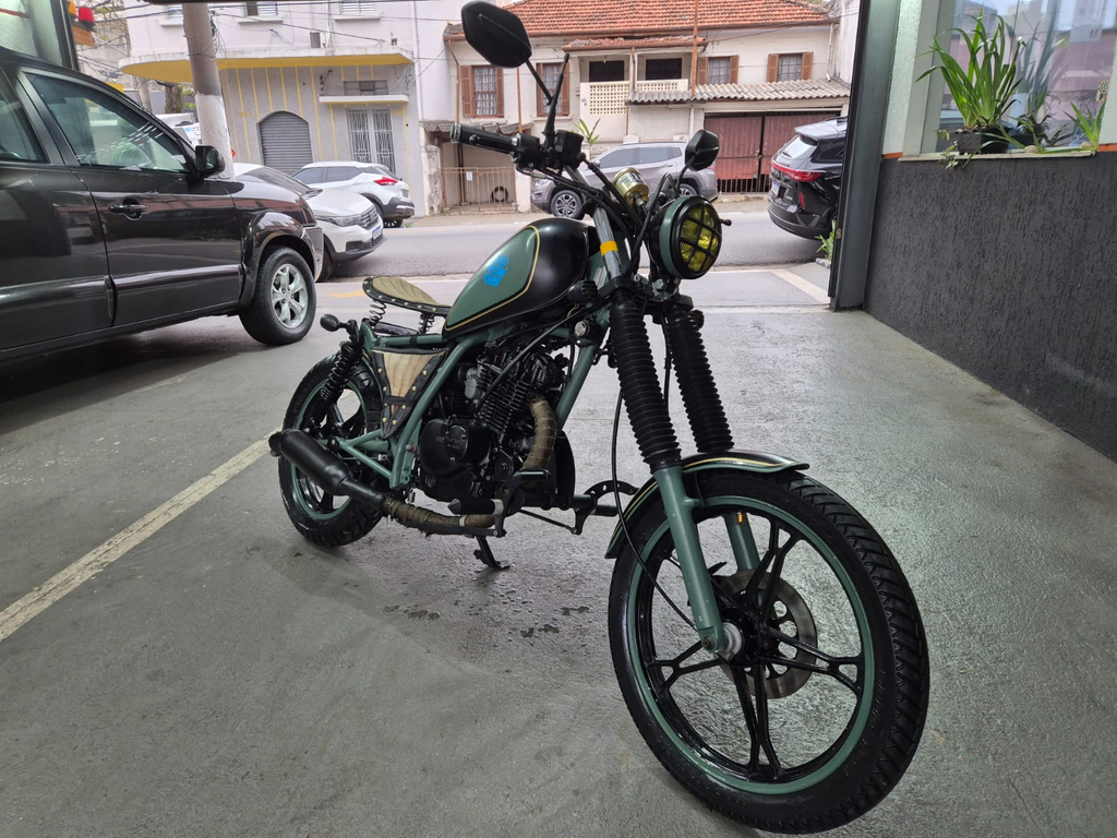 Suzuki INTRUDER Preto