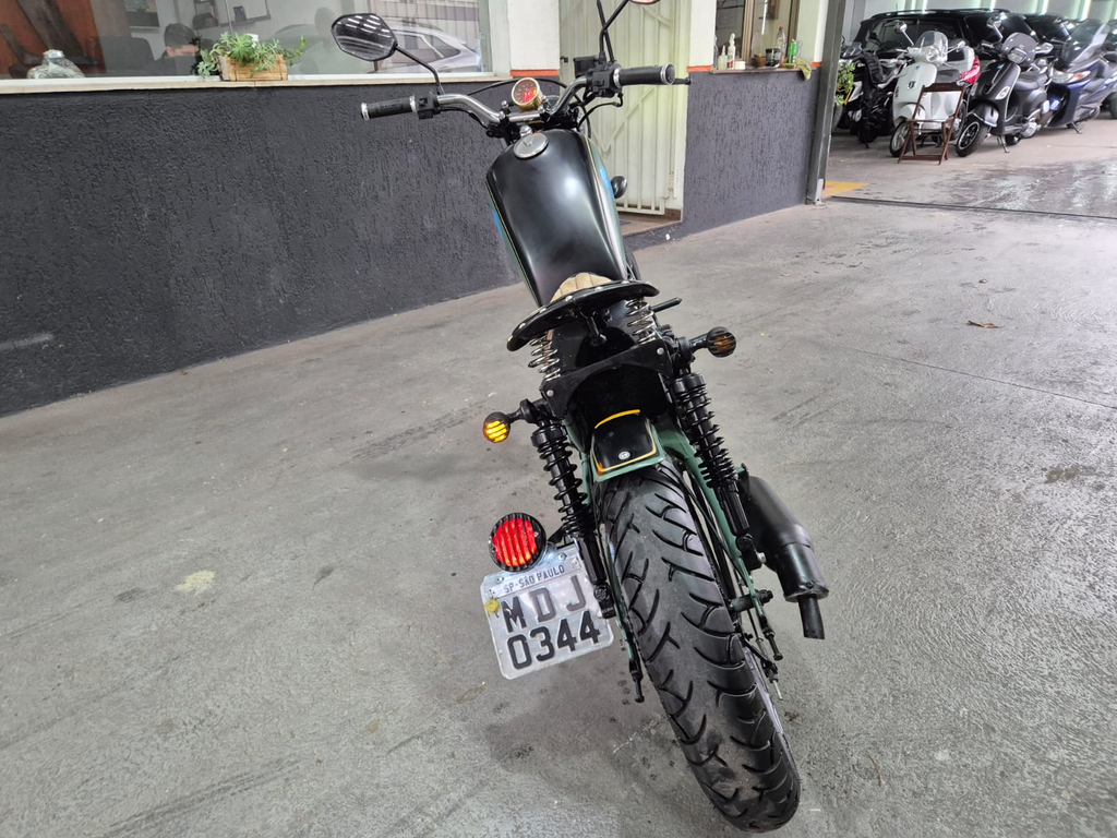 Suzuki INTRUDER Preto