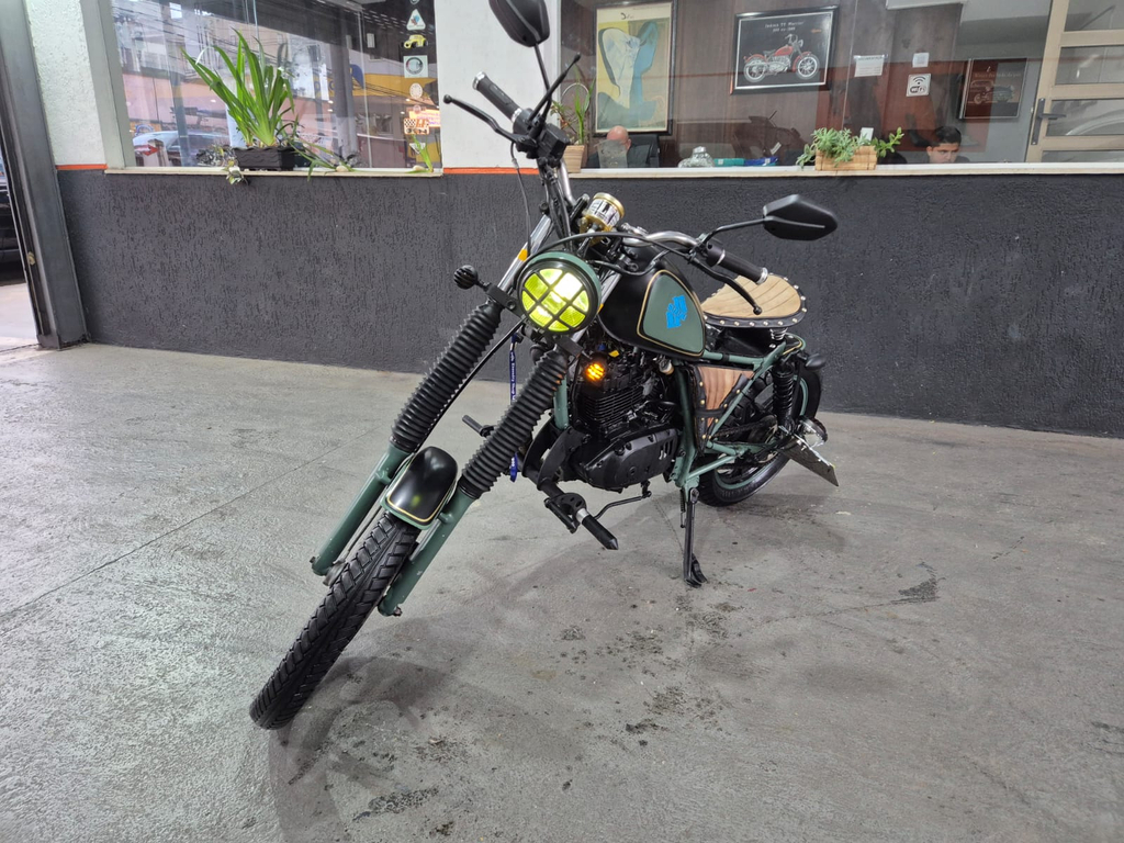 Suzuki INTRUDER Preto