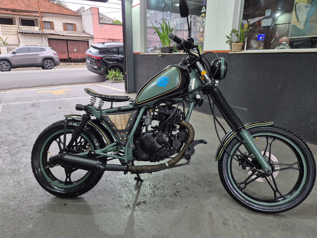 Suzuki INTRUDER Preto