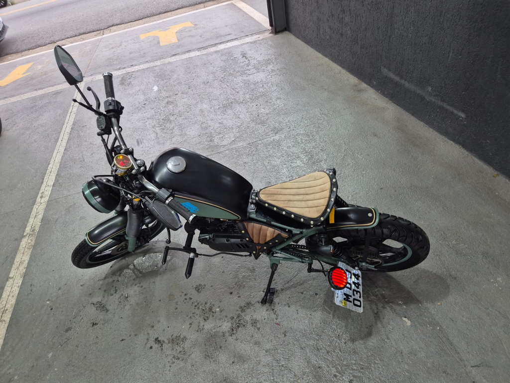 Suzuki INTRUDER Preto