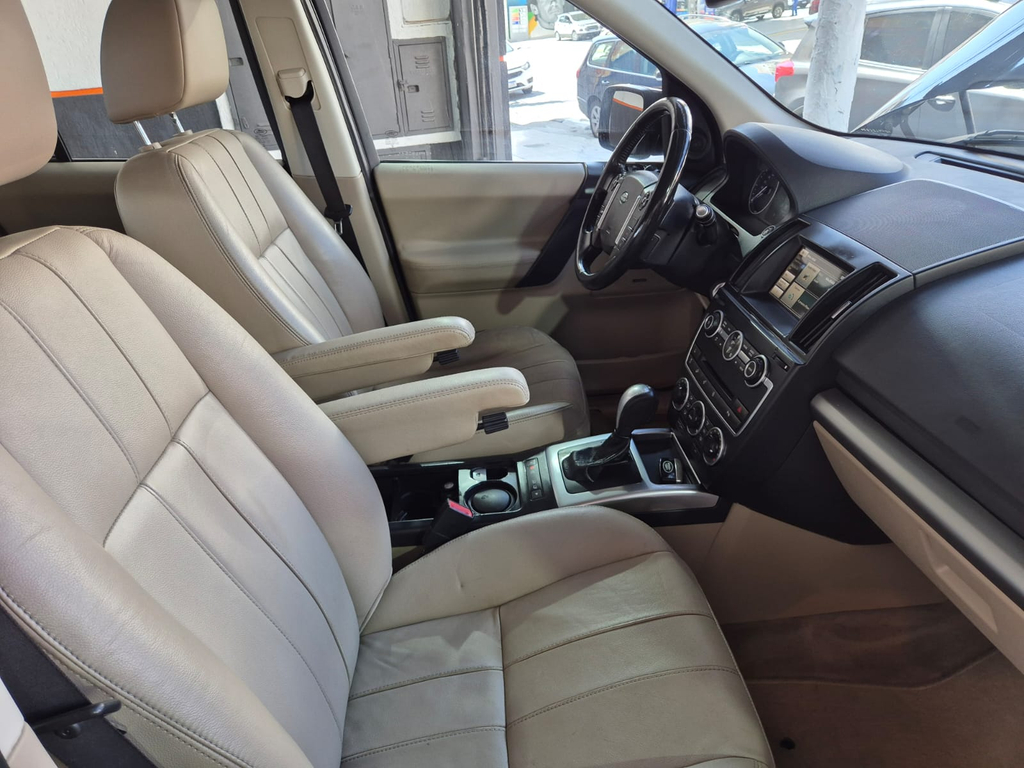 Land Rover Freelander 2 Preto