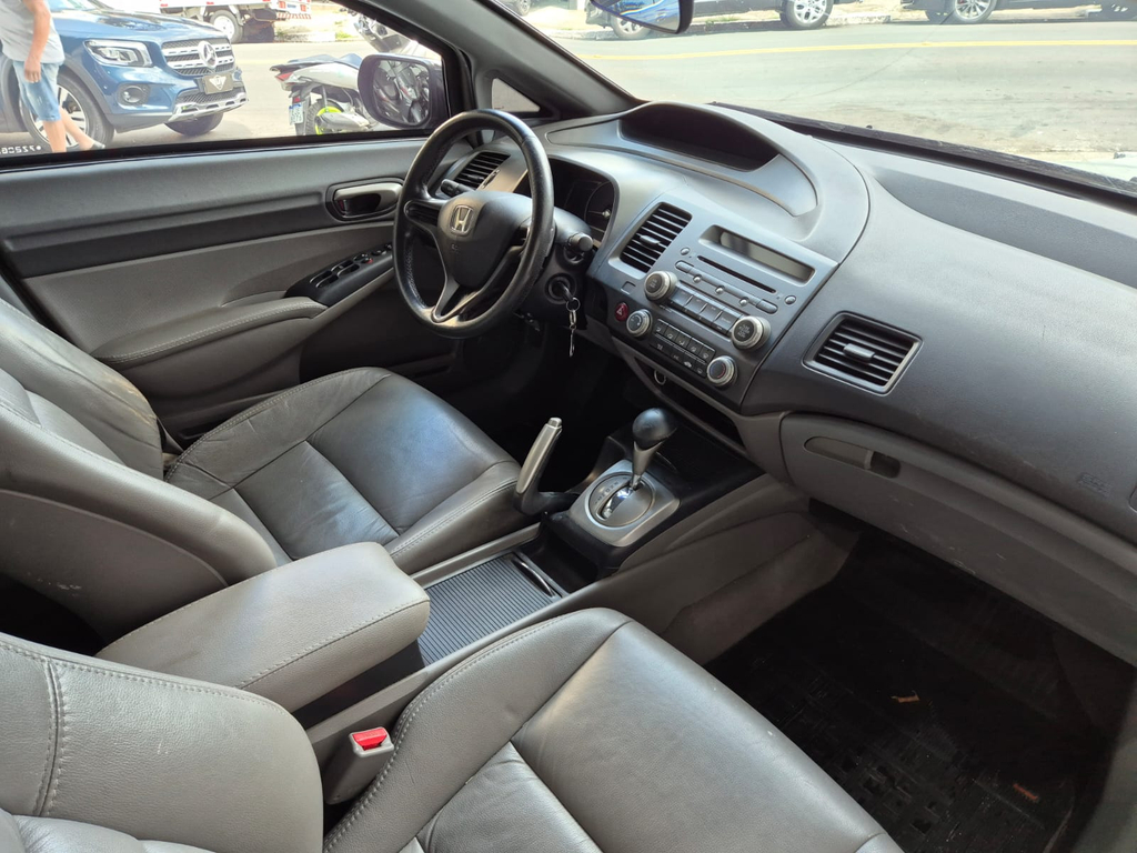 Honda Civic Preto