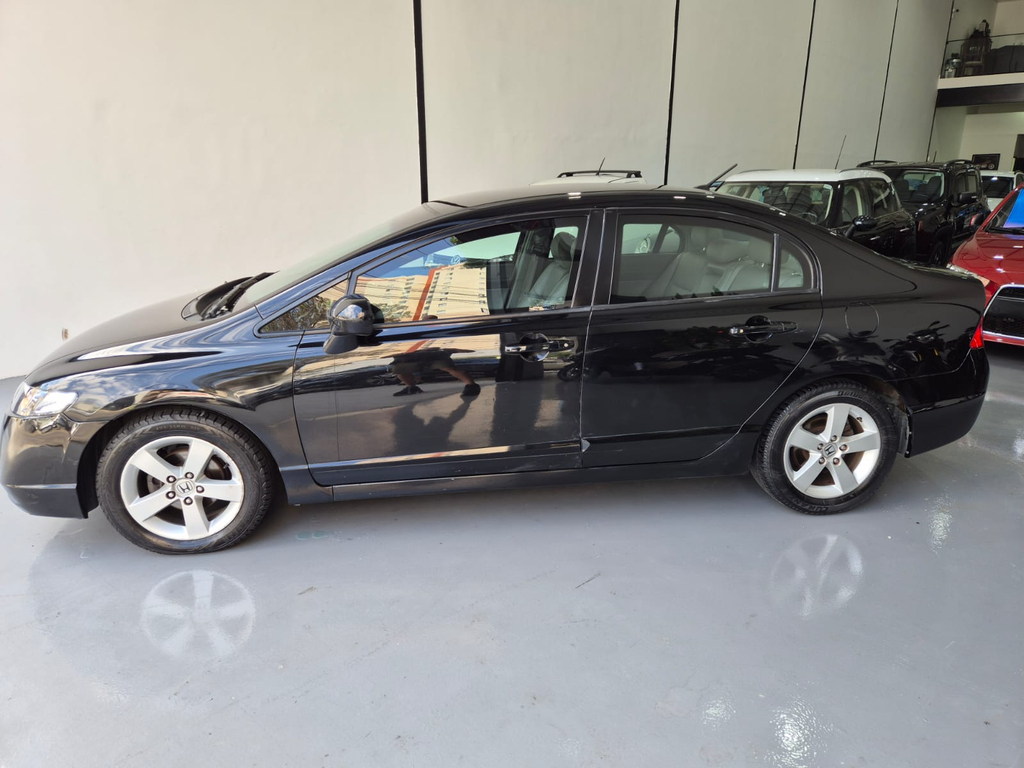 Honda Civic Preto