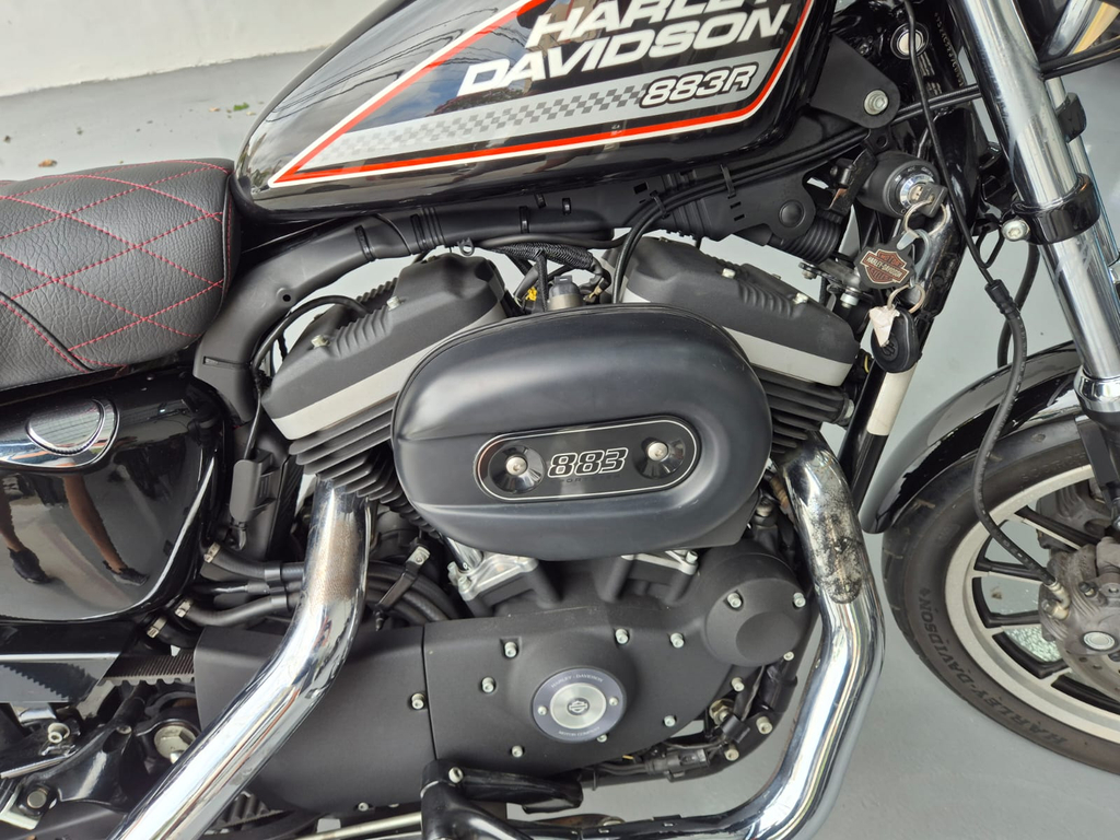 Harley-Davidson XL 883 Preto