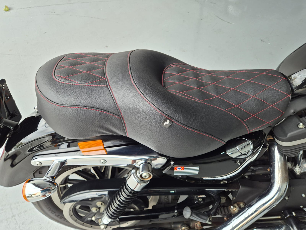 Harley-Davidson XL 883 Preto