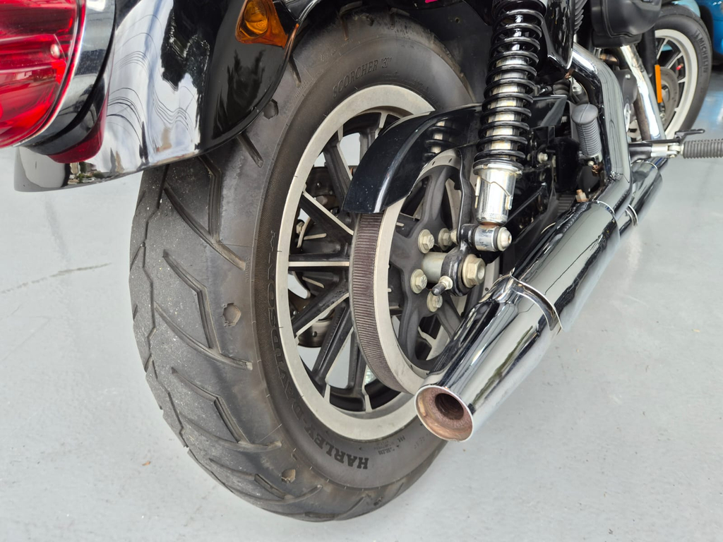 Harley-Davidson XL 883 Preto