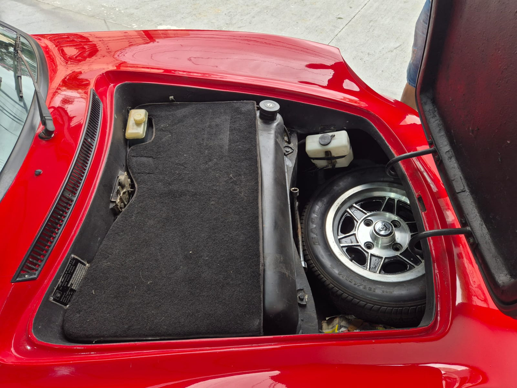 Volkswagen PUMA Vermelho