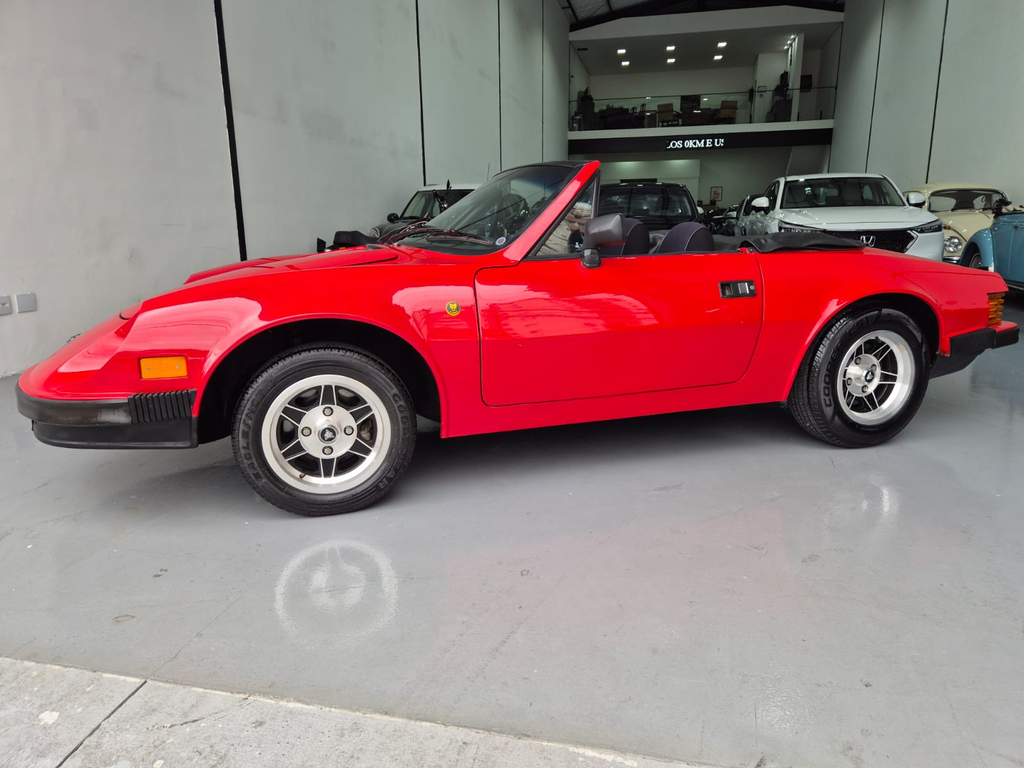 Volkswagen PUMA Vermelho