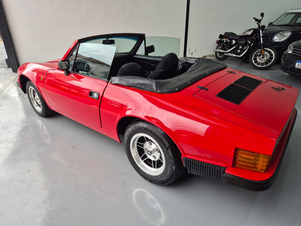 Volkswagen PUMA Vermelho