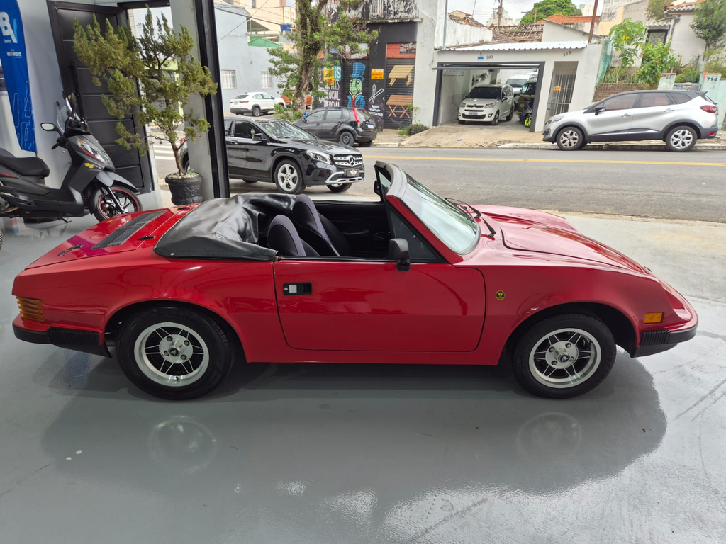 Volkswagen PUMA Vermelho
