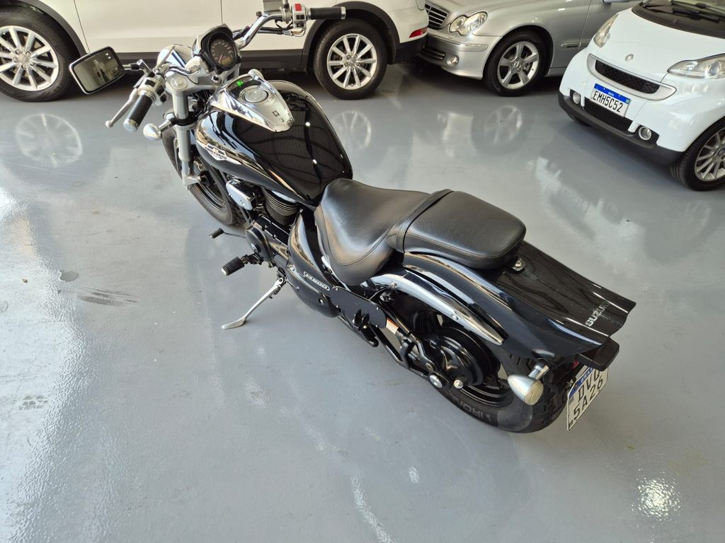 Suzuki BOULEVARD Preto
