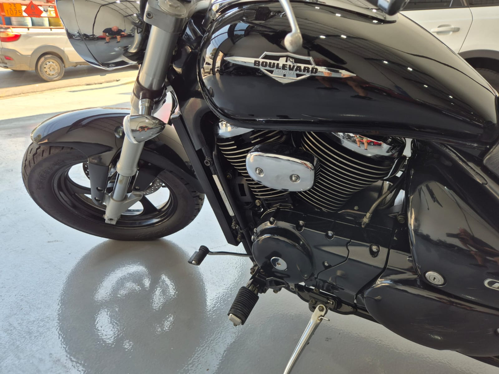 Suzuki BOULEVARD Preto