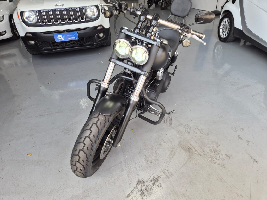 Harley-Davidson FAT Preto