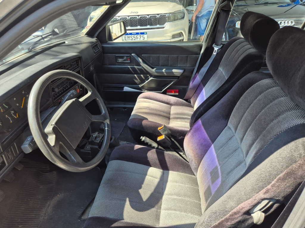 Chevrolet Monza Verde
