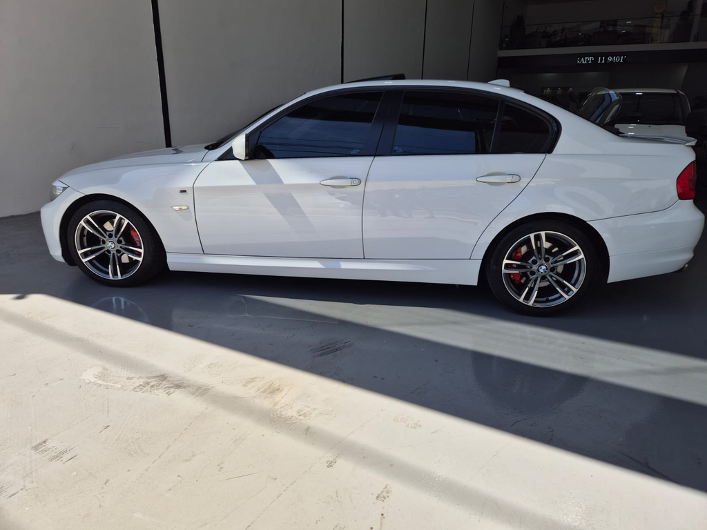 BMW 325iA Branco