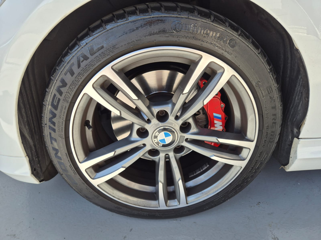BMW 325iA Branco