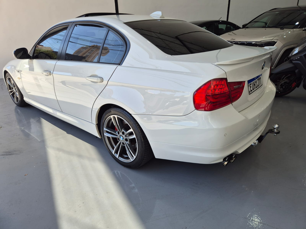 BMW 325iA Branco