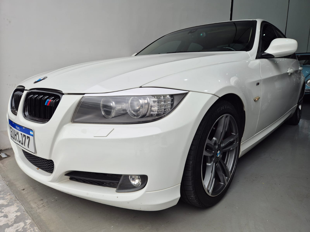 BMW 325iA Branco