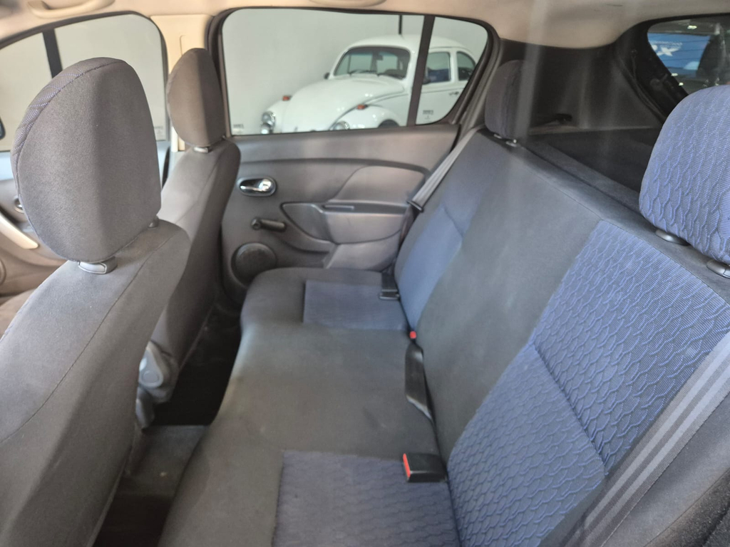 Renault Sandero Preto