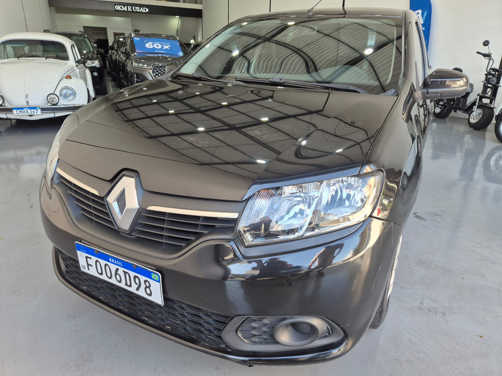 Renault Sandero Preto